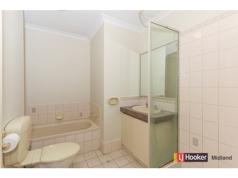 Unit 2/28 Holmesdale Road, Woodbridge WA 6056