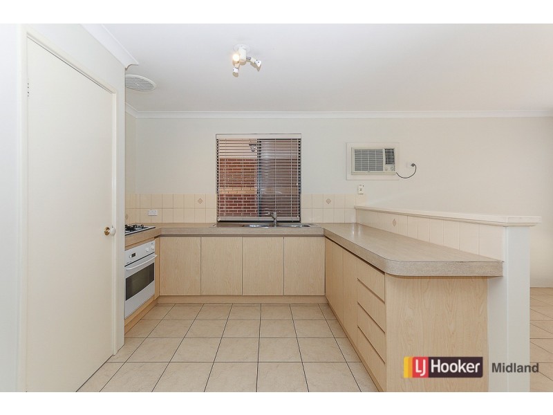 Unit 2/28 Holmesdale Road, Woodbridge WA 6056