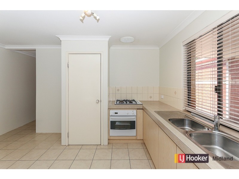 Unit 2/28 Holmesdale Road, Woodbridge WA 6056