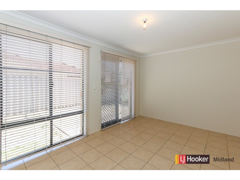 Unit 2/28 Holmesdale Road, Woodbridge WA 6056