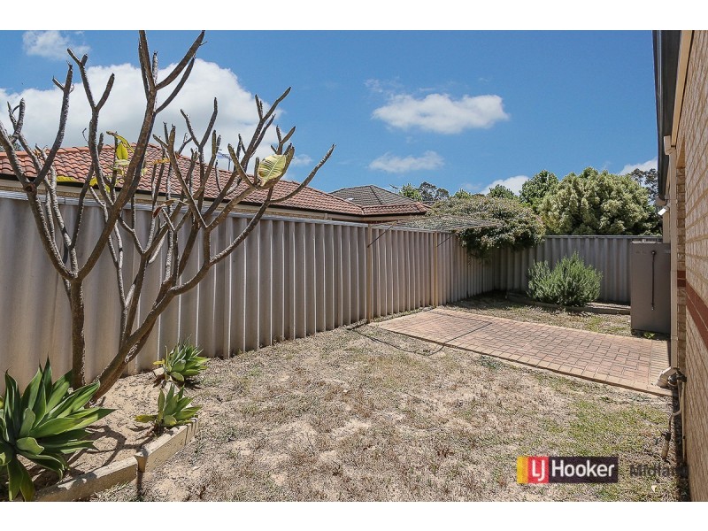 Unit 2/28 Holmesdale Road, Woodbridge WA 6056