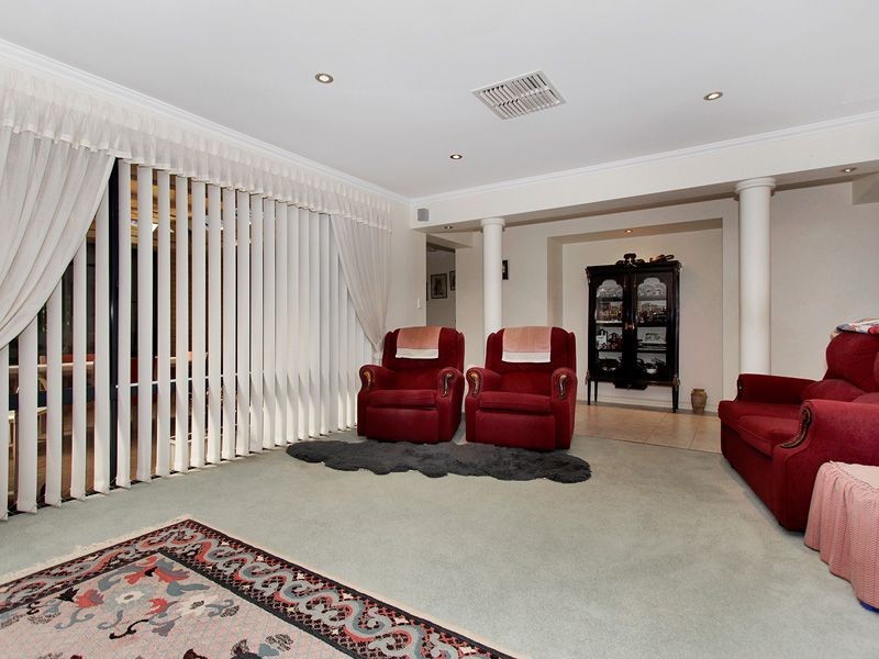 20 Santorini Turn, Ellenbrook WA 6069