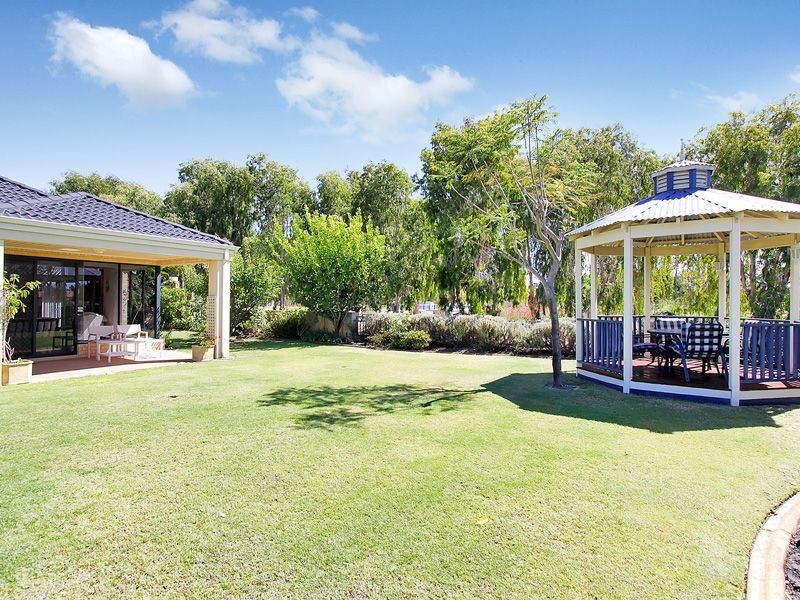 20 Santorini Turn, Ellenbrook WA 6069
