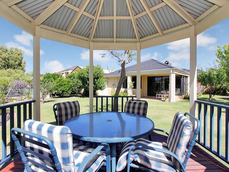 20 Santorini Turn, Ellenbrook WA 6069