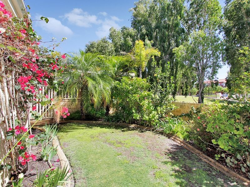 20 Santorini Turn, Ellenbrook WA 6069