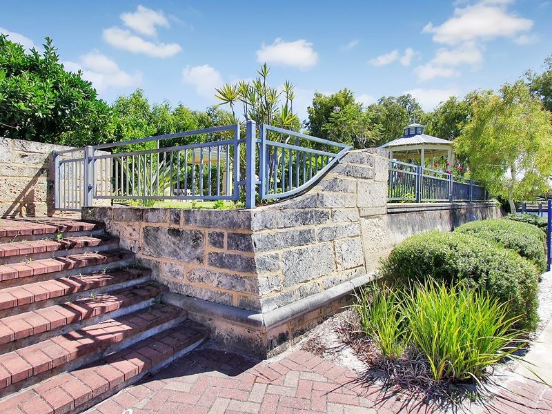 20 Santorini Turn, Ellenbrook WA 6069