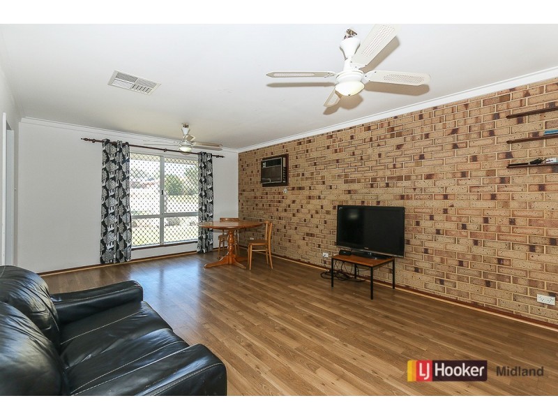 2 Serls Street, Armadale WA 6112