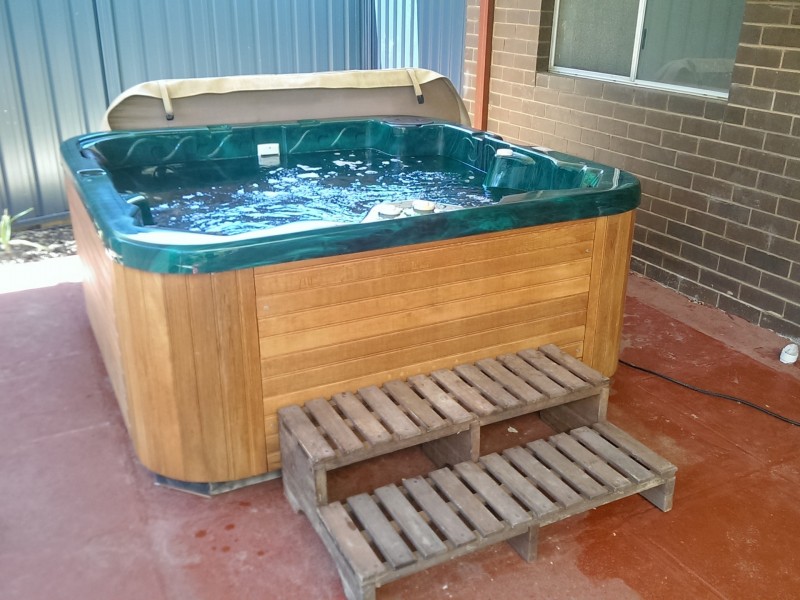 2 Serls Street, Armadale WA 6112