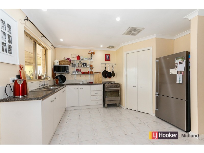 8 Guernsey Court, Stratton WA 6056