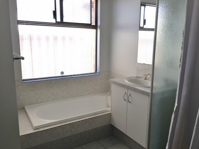 64 Bennett Street, Caversham WA 6055