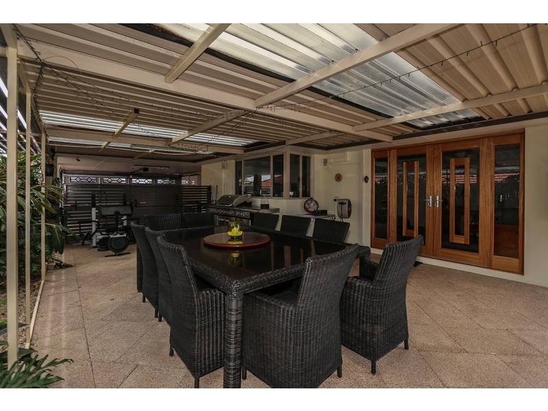 9 Twin View, Swan View WA 6056