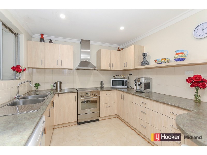 21 The Crescent, Helena Valley WA 6056