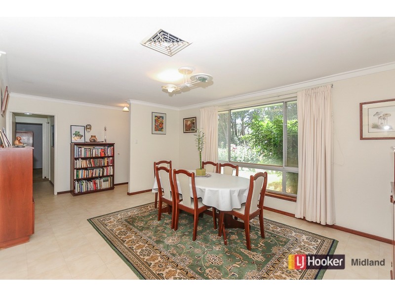 21 The Crescent, Helena Valley WA 6056