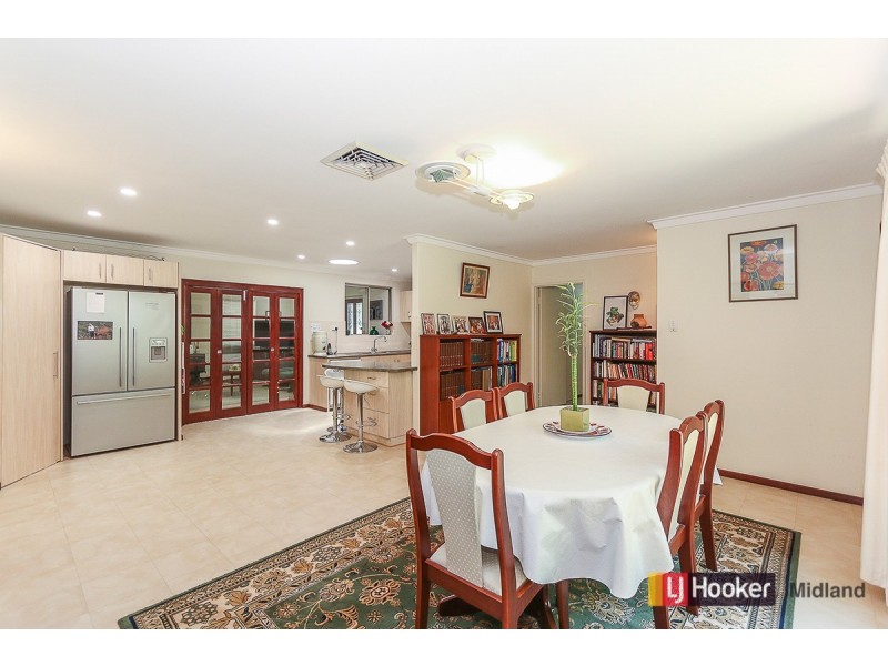 21 The Crescent, Helena Valley WA 6056