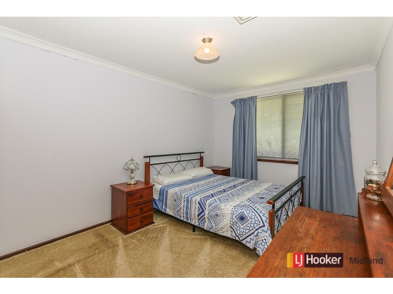 21 The Crescent, Helena Valley WA 6056