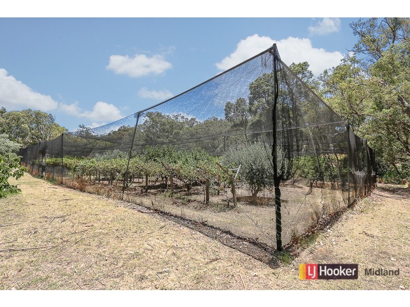 21 The Crescent, Helena Valley WA 6056