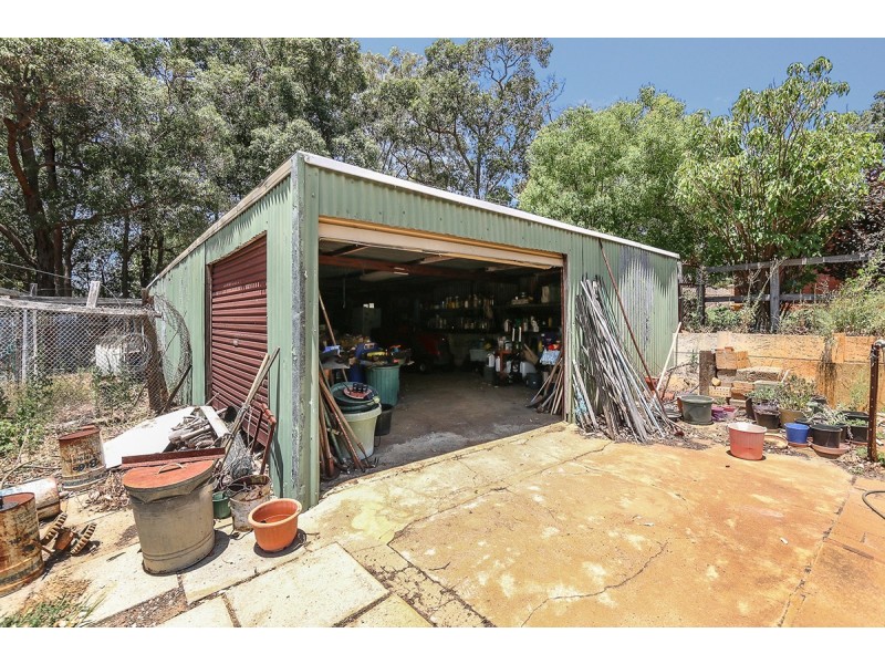 21 The Crescent, Helena Valley WA 6056
