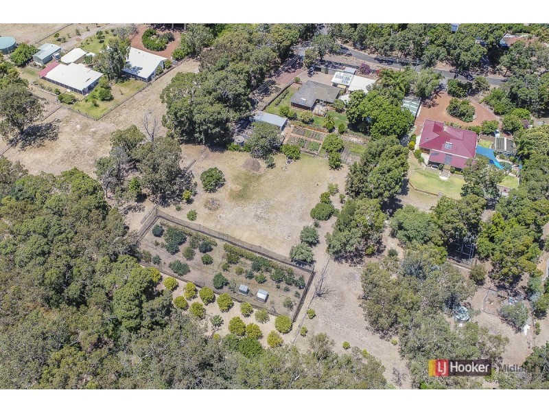 21 The Crescent, Helena Valley WA 6056