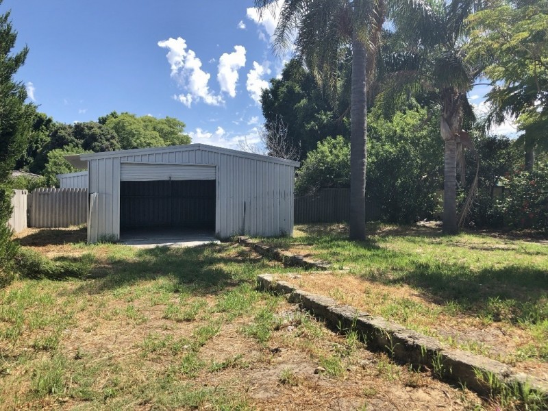 16 Connaught Street, Forrestfield WA 6058