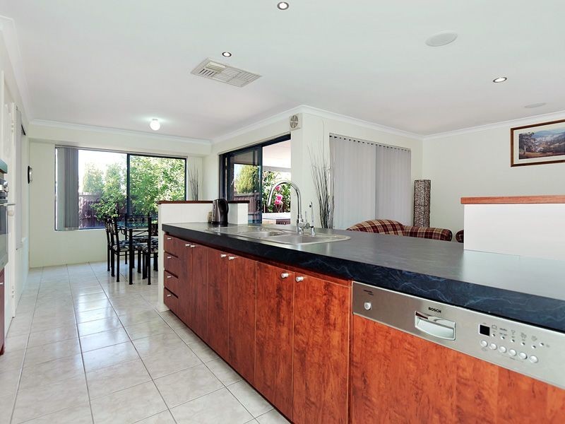 48 Sunray Circle, Ellenbrook WA 6069