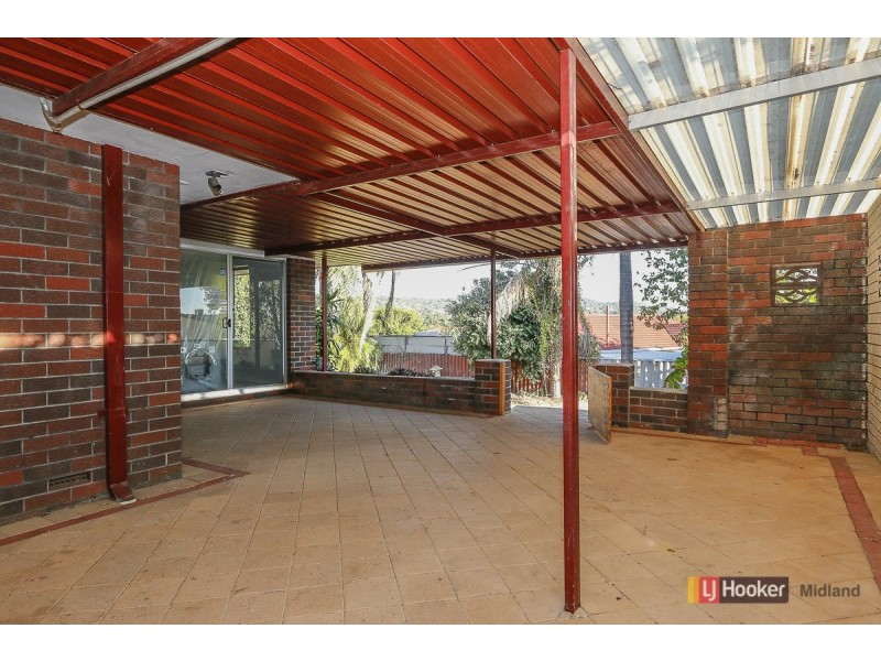 76 Blanchard Road, Swan View WA 6056