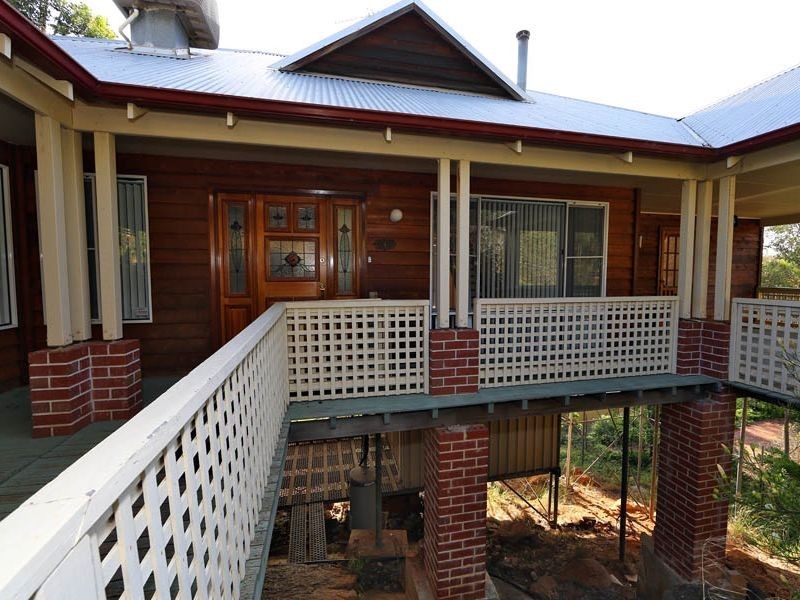 1 Easton Crt, Boya WA 6056