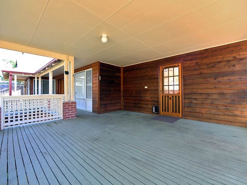 1 Easton Crt, Boya WA 6056