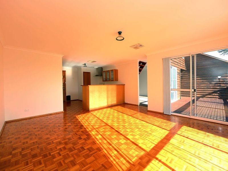 1 Easton Crt, Boya WA 6056