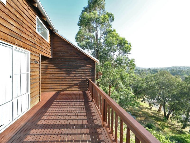 1 Easton Crt, Boya WA 6056