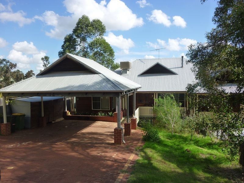 1 Easton Crt, Boya WA 6056