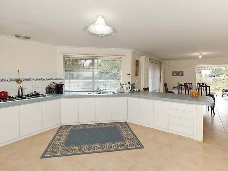 120 Woodlands Road, Stoneville WA 6081