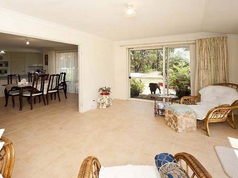 120 Woodlands Road, Stoneville WA 6081