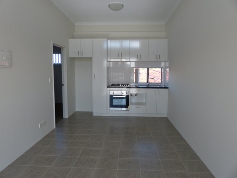 Unit 10/13 Spring Avenue, Midland WA 6056