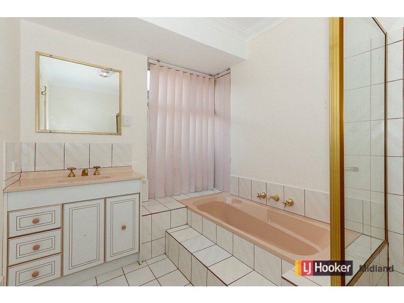 24 Candish Grove, Seville Grove WA 6112