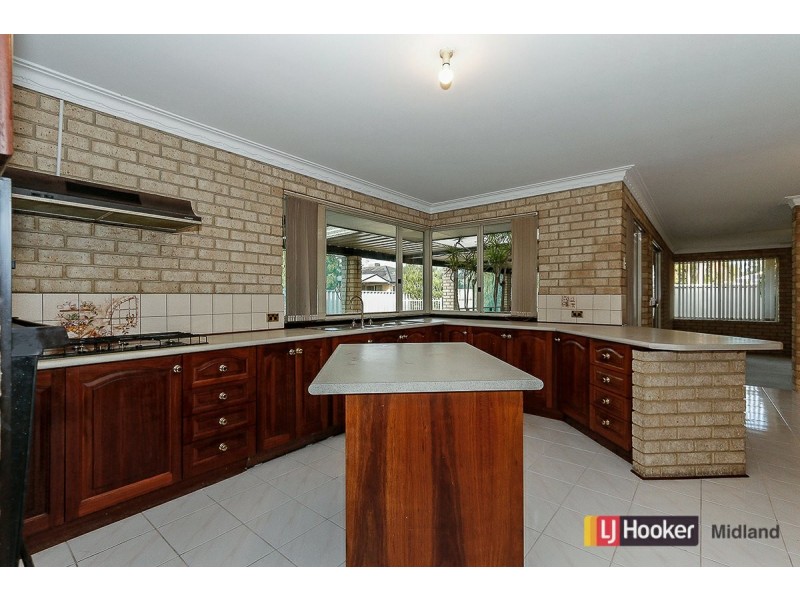 24 Candish Grove, Seville Grove WA 6112