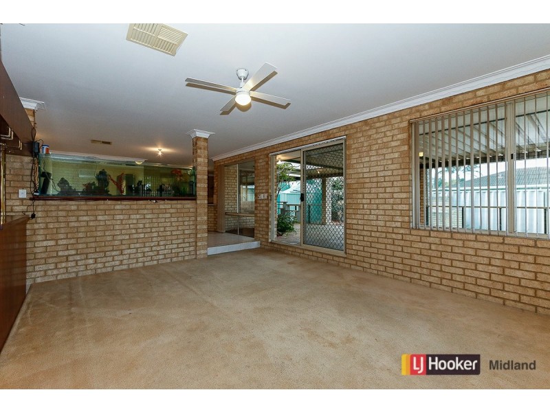 24 Candish Grove, Seville Grove WA 6112