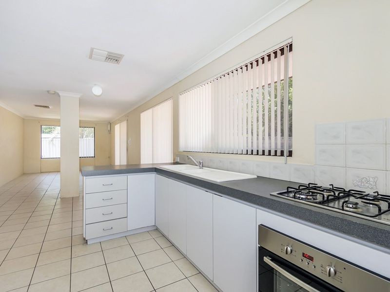 9 Sava Cove, Stratton WA 6056