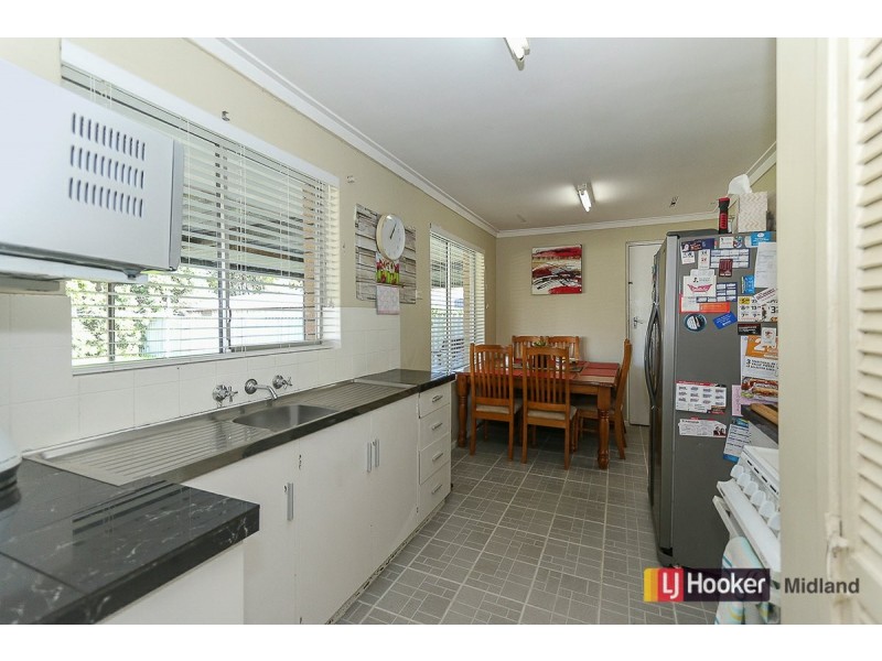 42 Bishop Road, Middle Swan WA 6056