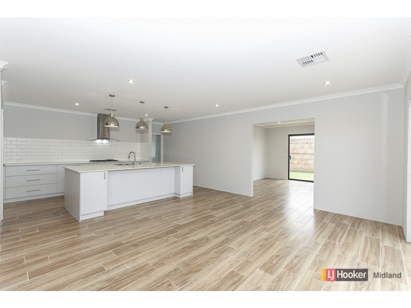 152 Bernborough Ave, Caversham WA 6055