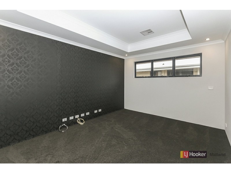 152 Bernborough Ave, Caversham WA 6055