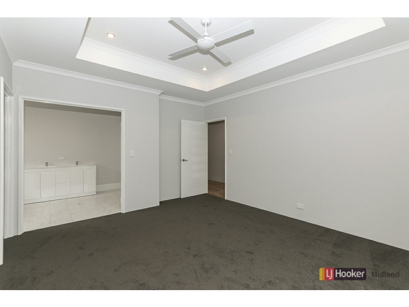 152 Bernborough Ave, Caversham WA 6055