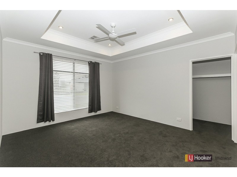 152 Bernborough Ave, Caversham WA 6055