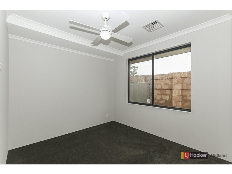 152 Bernborough Ave, Caversham WA 6055