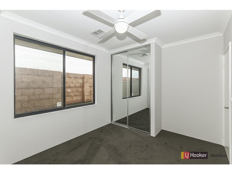 152 Bernborough Ave, Caversham WA 6055