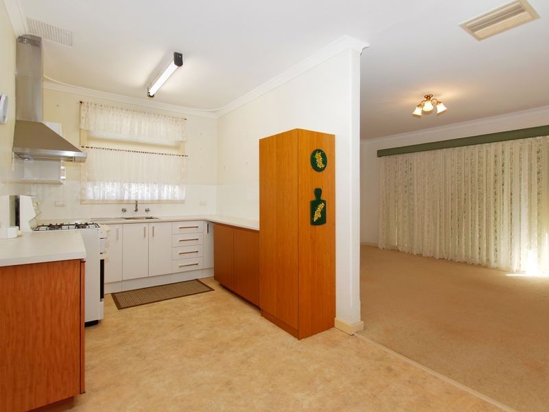 9 Sefton Avenue, Viveash WA 6056