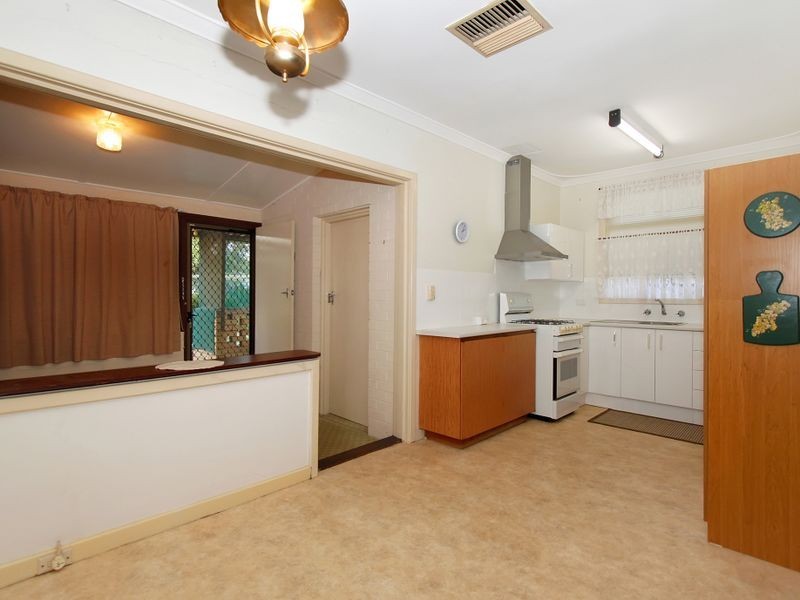 9 Sefton Avenue, Viveash WA 6056