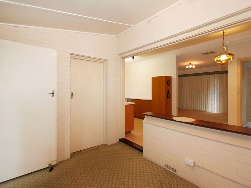 9 Sefton Avenue, Viveash WA 6056