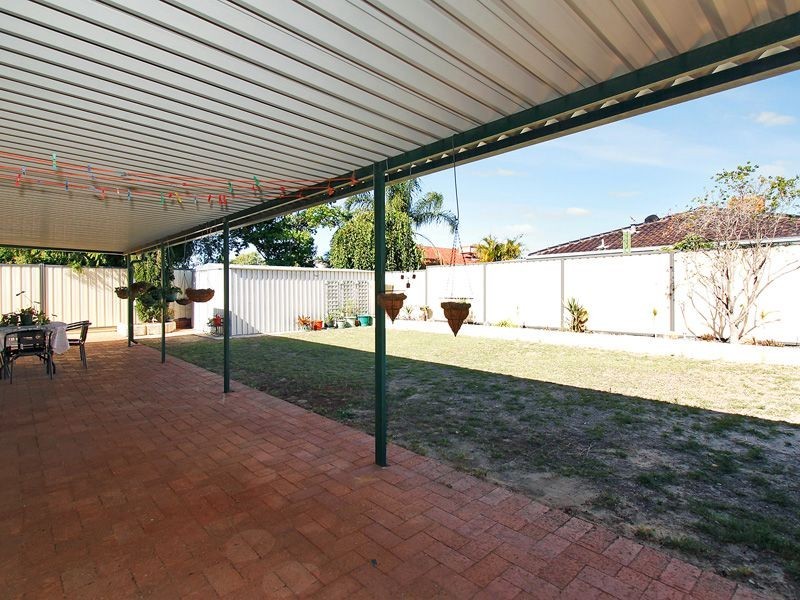 25 Beenan Elbow, South Guildford WA 6055