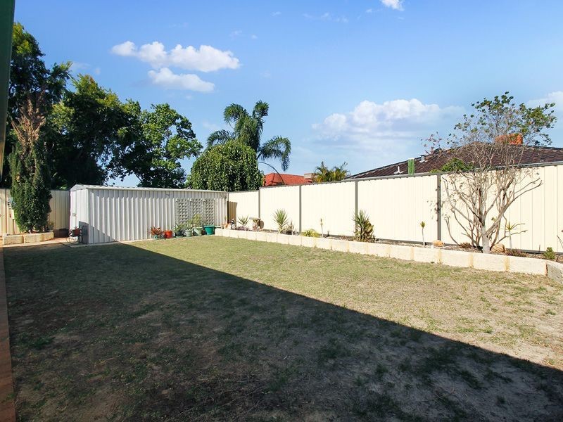 25 Beenan Elbow, South Guildford WA 6055