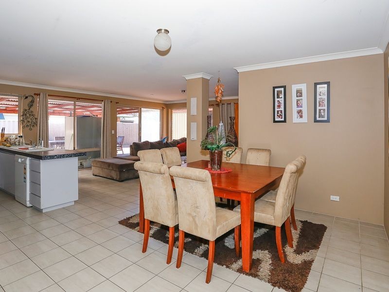 21 Bildjar Close, South Guildford WA 6055